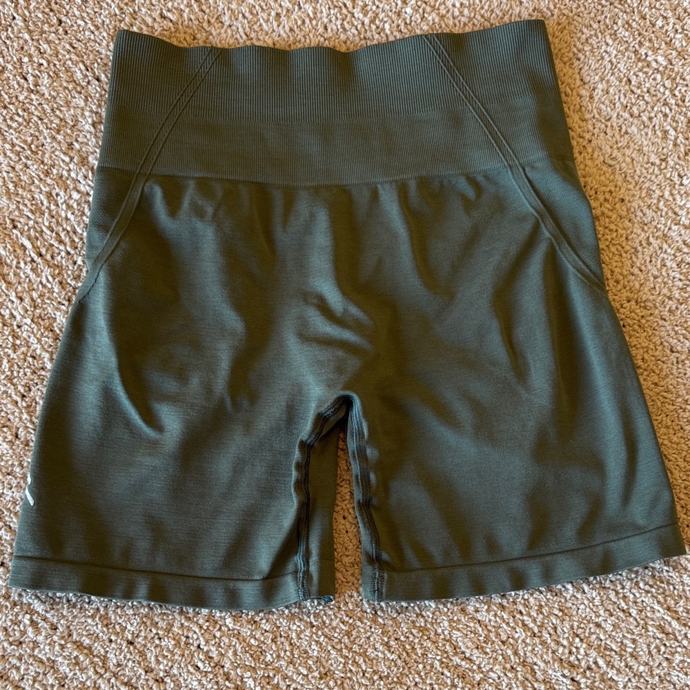 Oner Active EffortlessLift Shorts size medium